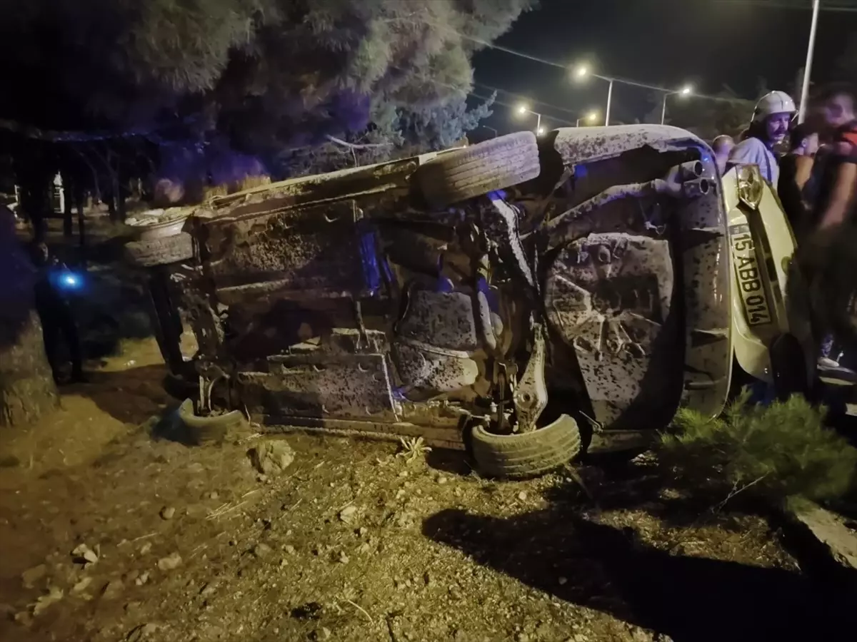 Burdur’da Otomobil Devrildi: 4 Yaralı