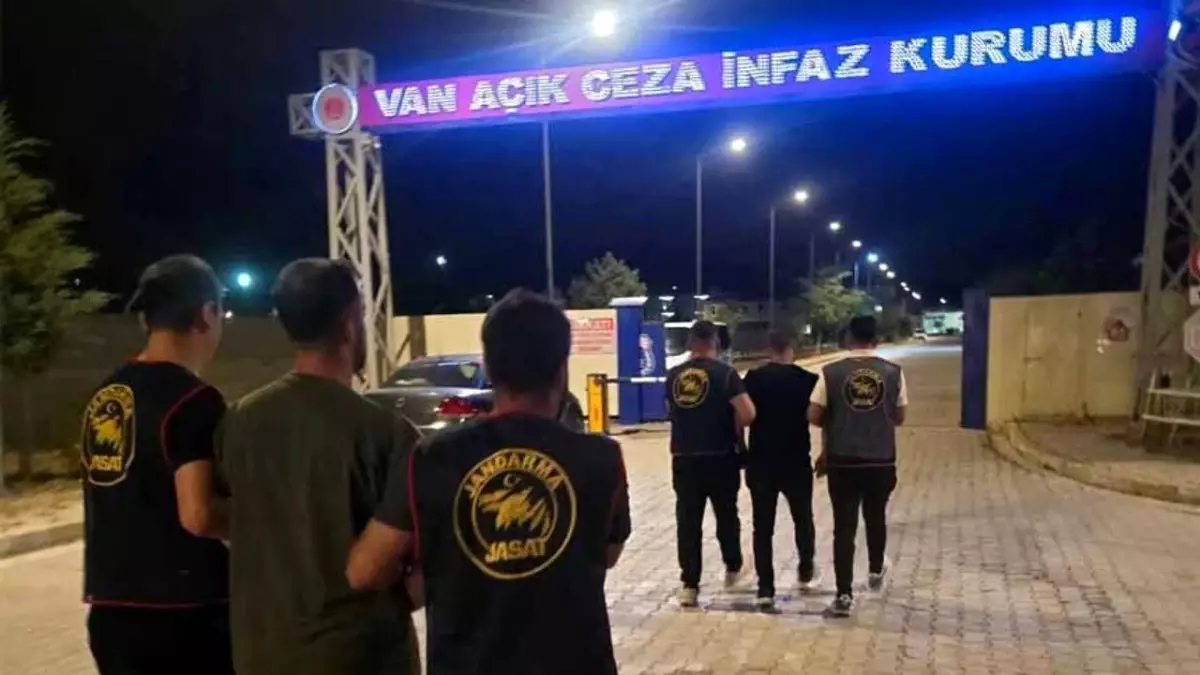 hakkaride 2 mahkum yakalandi BzBVStrJ