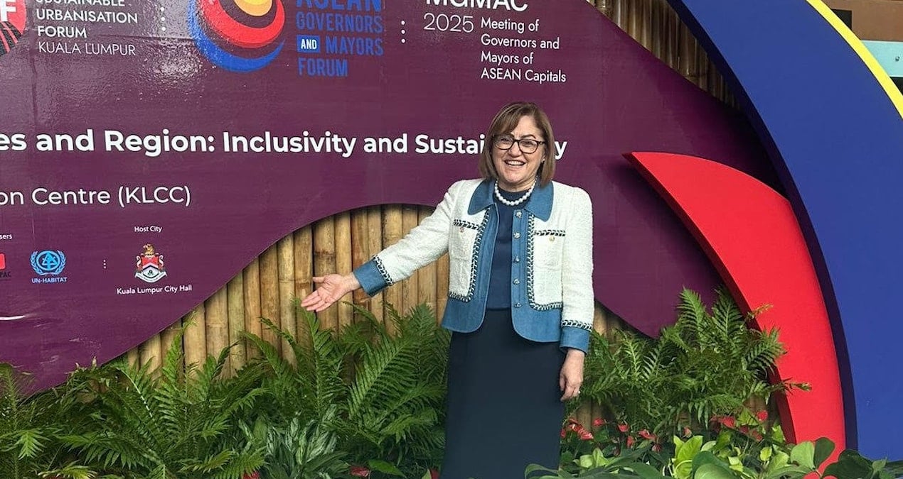 vatandas aclikla sinaniyor akpli belediye malezyada sov yapiyor jwqcG1K3