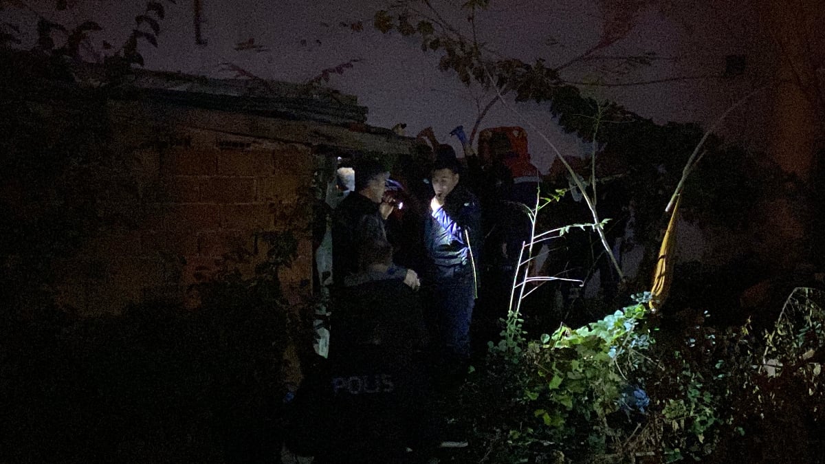 burdurda anten tamir ederken catidan dustu hayatini kaybetti NO3TUj8p.jpg