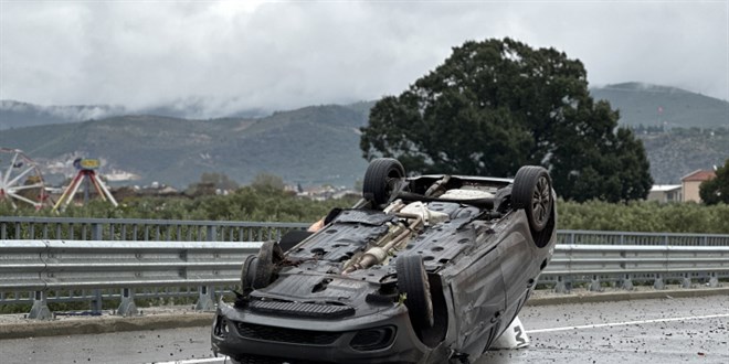 bursada takla atan aractan mucize kurtulus SnSGVldF.jpg