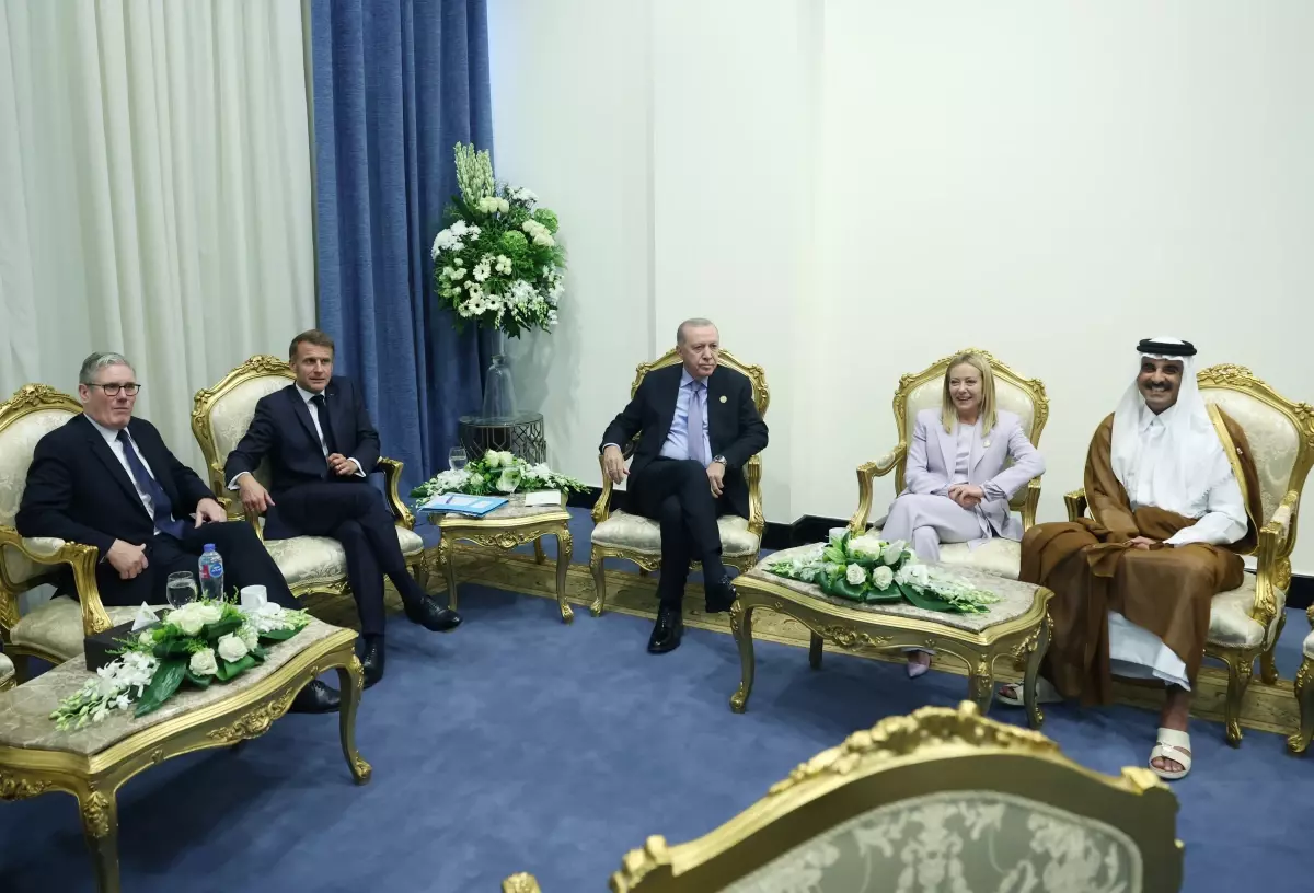 cumhurbaskani erdogan baris icin sarm el seyh zirvesi kapsaminda liderlerle gorustu pC7LaqxC.jpg