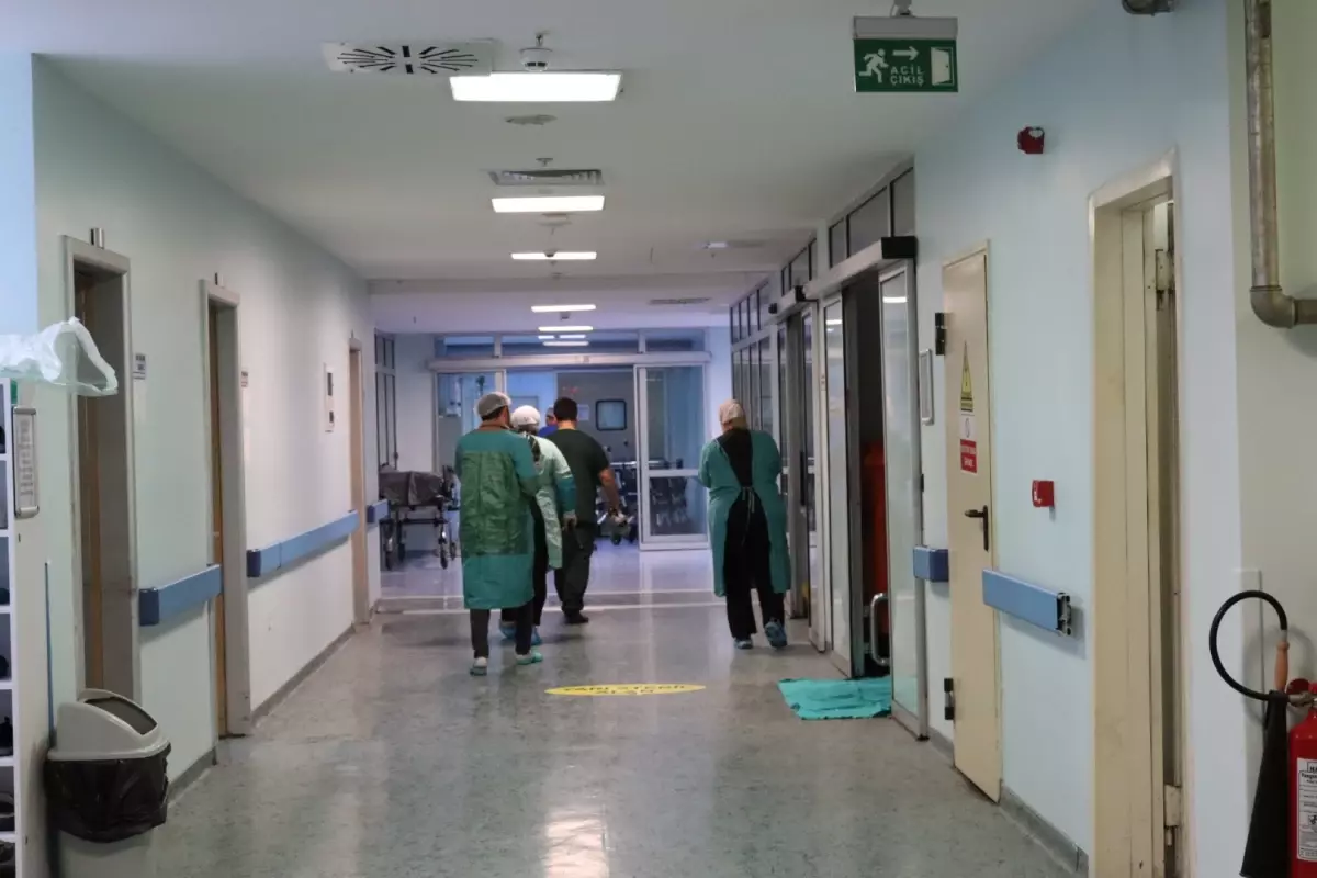 duzcede beyin olumu gerceklesen hastanin organlari nakil icin hazirlaniyor PwLAWHdJ