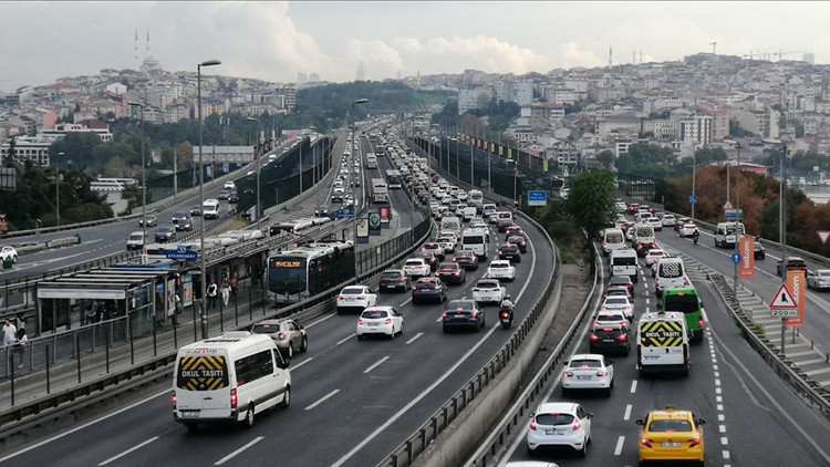 istanbulda trafige kapali yollar 12 ekim 2025 pazar gunu istanbulda hangi yollar kapali alternatif guzergahlar nereler YrLZEsWV