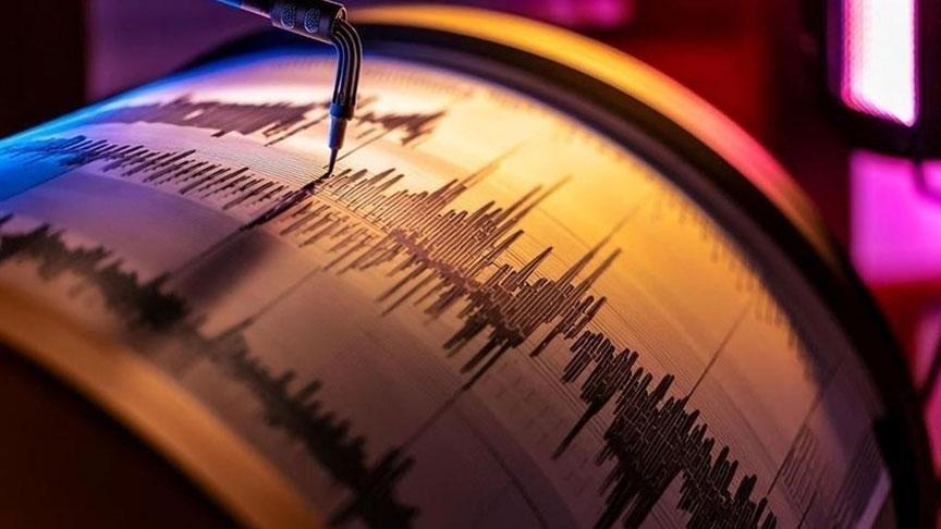 son dakika marmara denizinde 35 buyuklugunde deprem rDBUfYC6