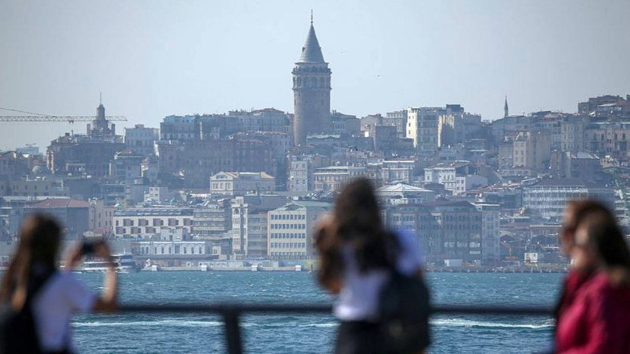 İstanbul’da Hava Durumu Yeniden Isınıyor: AKOM’dan Önemli Açıklama