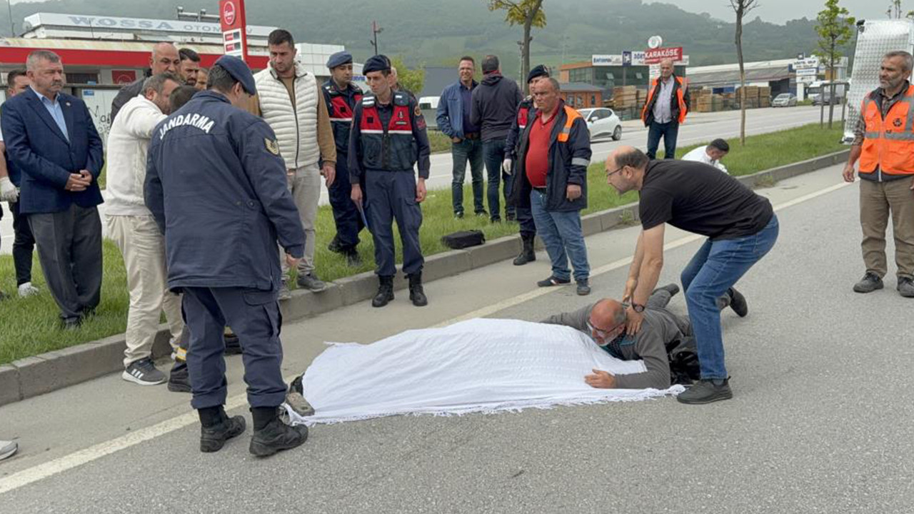 ilk-is-gununde-aci-veda-yolun-karsisina-gecmek-isterken-can-verdi-4DL3D7K2