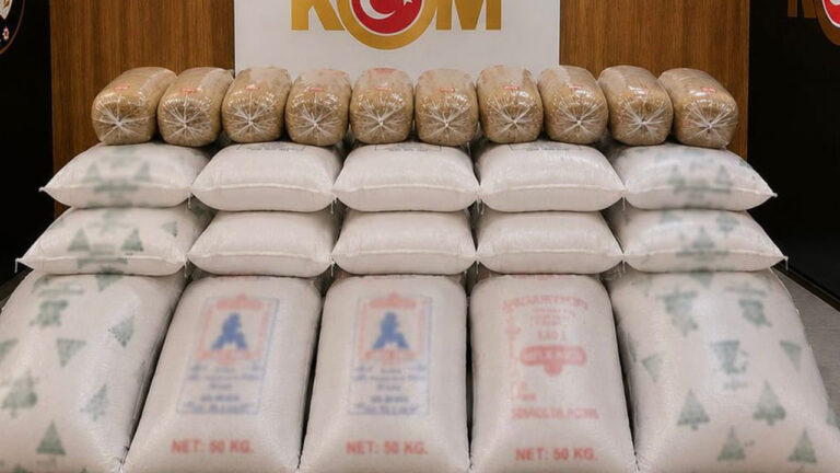 kamyonetten-770-kilo-kacak-tutun-cikti-p6jGQDgb